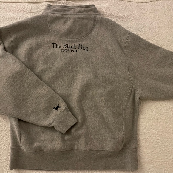 black dog sweatshirt - Picture 4 of 5